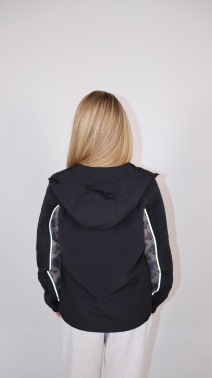 BLACK/GREY WINDBREAKER